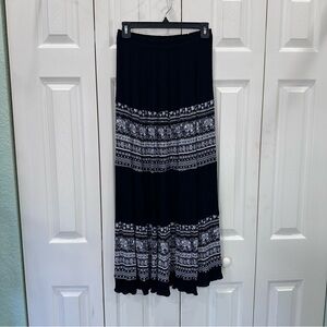 Black and White Patterned Women's Skirt